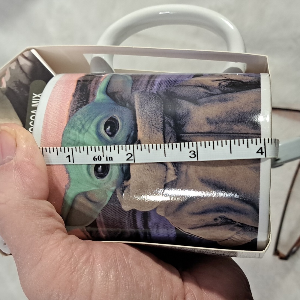 The Mandalorian Mug with Hot Chocolate - Picture 5 of 7